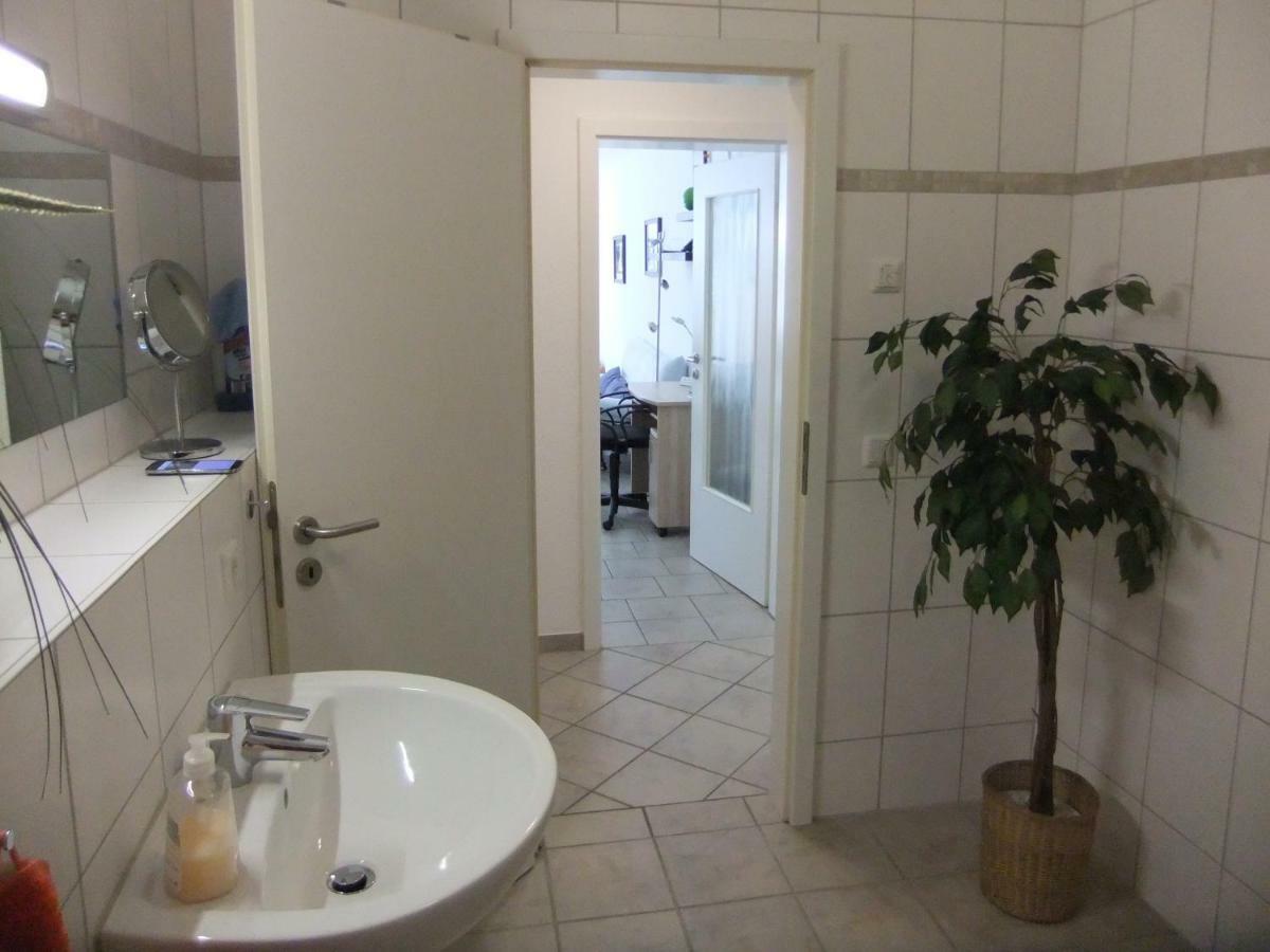 Beautiful Apartment Im Zentrum Von Sankt Augustin Exterior photo